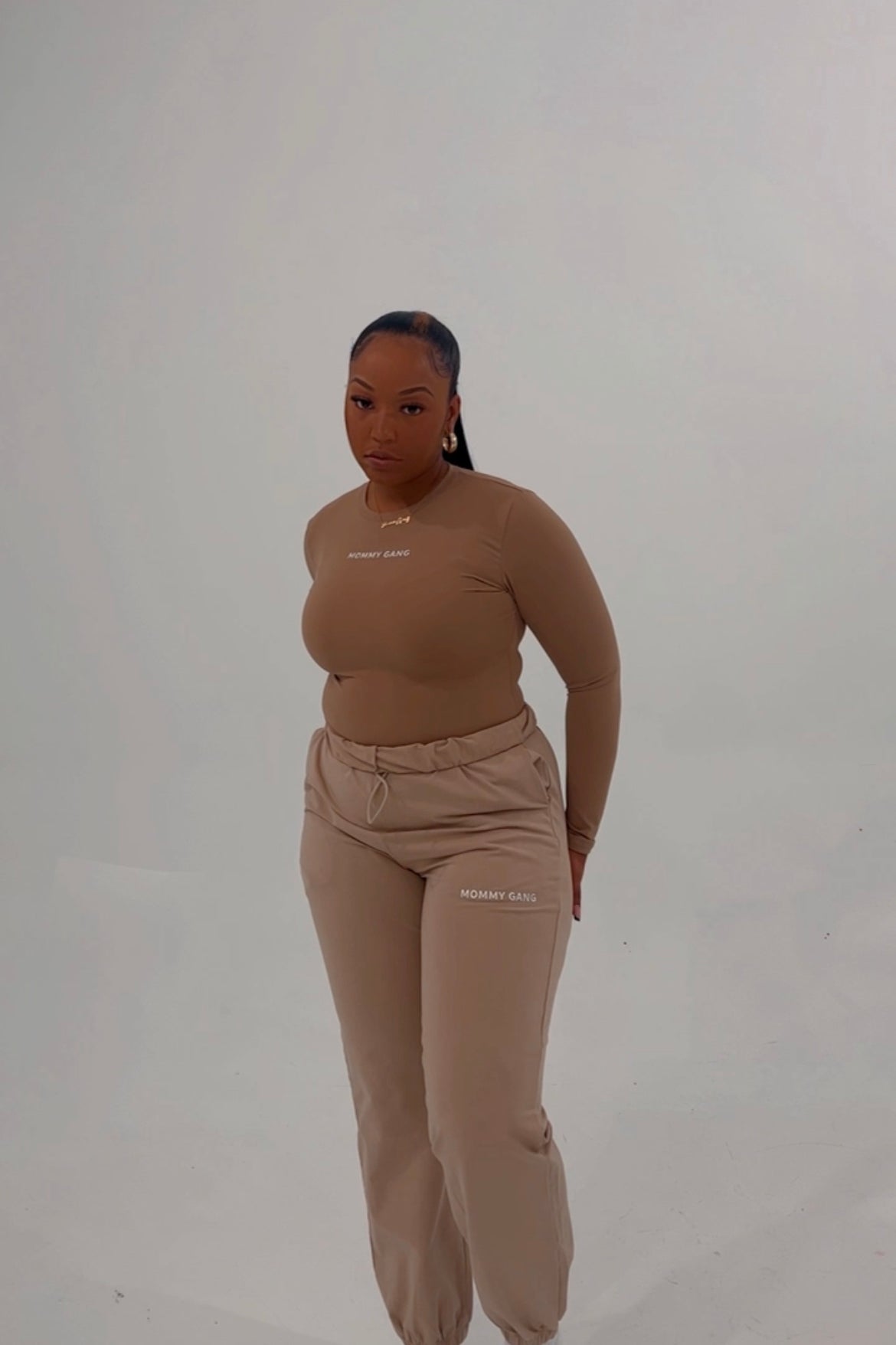 Beige Mama