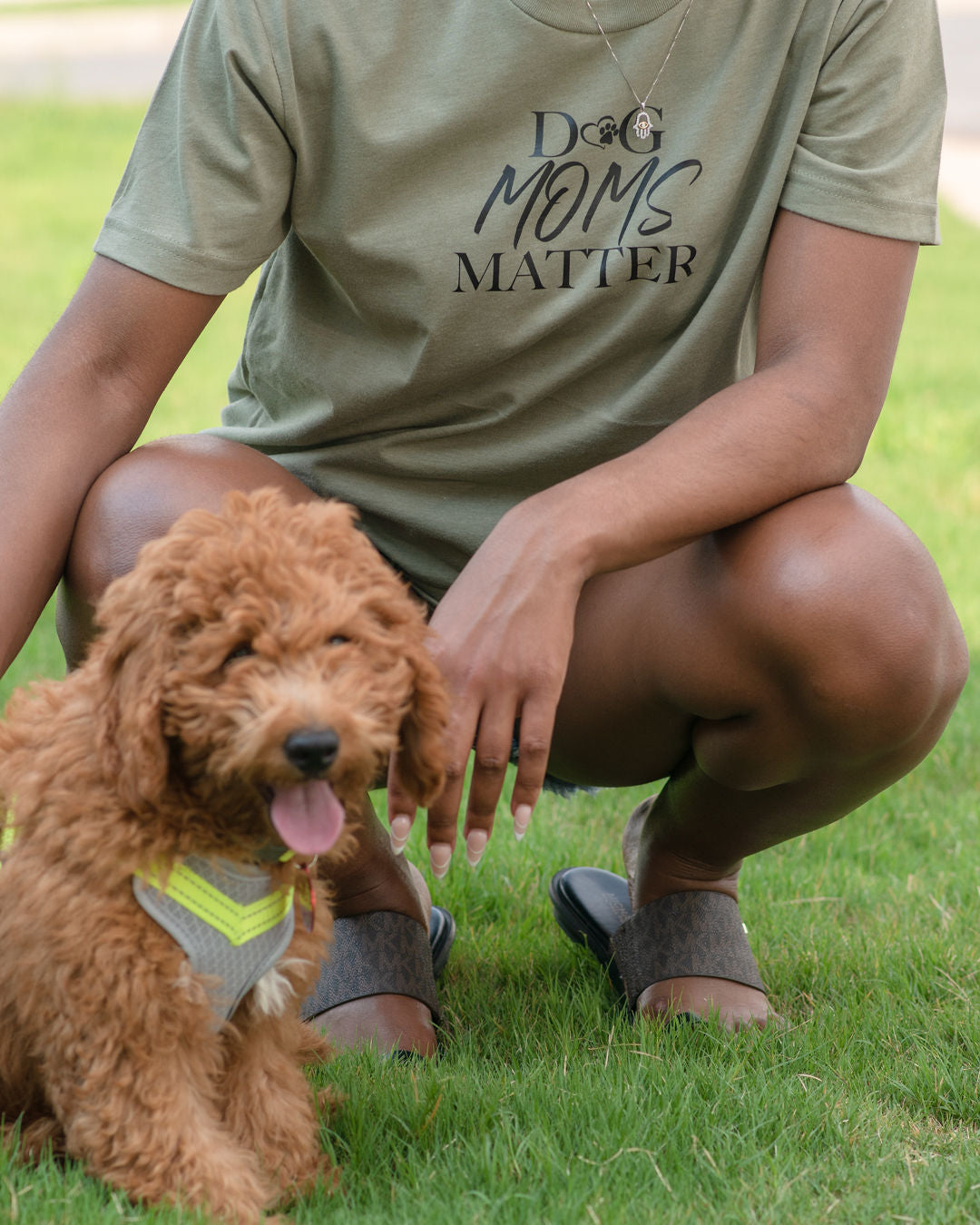 Dog Mom Tee
