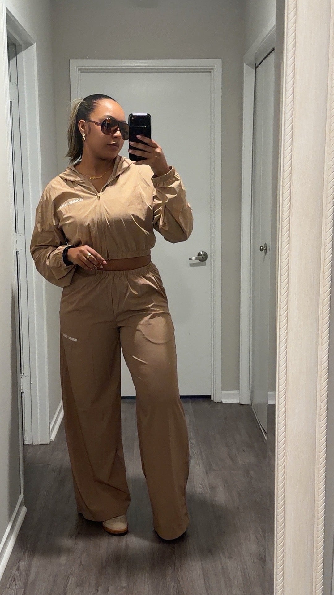 Parachute Mama Set (Tan)